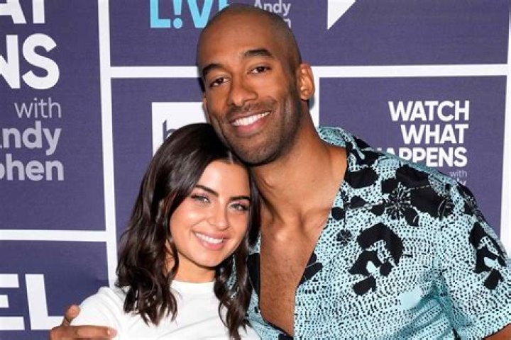 Matt James Wiki (The Bachelor) Age, Height, Girlfriend, Family & Facts